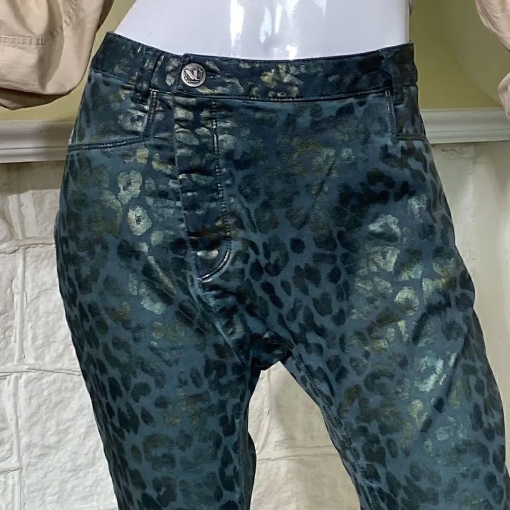NÜ Denmark Offside Zip Metallic Leopard Print Jean - Picture 5 of 14